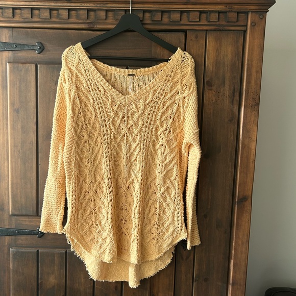 Free People Cross My Heart pale yellow sweater. XS - Picture 4 of 8